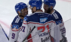 Форвард сборной Казахстана помог немецкому клубу устроить разгром и выиграть пятый матч подряд. Видео