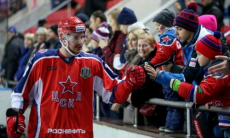 Соперник «Барыса» по конференции КХЛ подписал контракт с экс-форвардом ЦСКА и «Ак Барса»