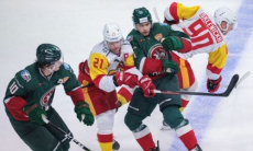 Клуб хоккеиста сборной Казахстана лишили сразу шести игроков. Матч под угрозой срыва