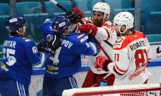 «Мы были закрыты». В клубе КХЛ не могут забыть поражение от «Барыса»