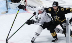 Клуб Востока КХЛ проиграл второй матч подряд и не смог приблизиться к «Барысу»