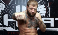 Александр Емельяненко получил в соперники легенду MMA и сразится с ним на голых кулаках