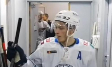 Представлено видео из раздевалки «Барыса» после победы над СКА