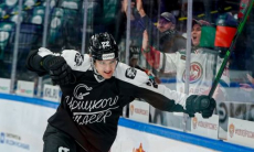 «Я увидел». Нападающий сборной Казахстана раскрыл секрет своего гола в матче КХЛ