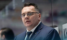 «Ничто не сплачивает лучше». Экс-наставник «Барыса» сравнил коллективные драку и пьянку