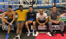 Чемпион WBO из Казахстана сделал заявление о своей команде в Англии