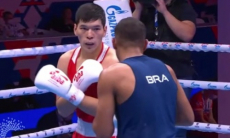 Видео полного боя чемпиона мира из Казахстана на ЧМ-2021 по боксу