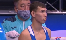 Казахстанский боксер сразится с чемпионом России в четвертьфинале ЧМ-2021