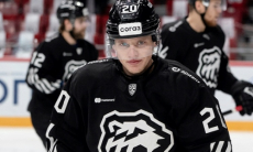 Клуб КХЛ после матча с «Барысом» продлил контракт с легионером