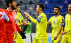 Сборная Казахстана на фарте победила Таджикистан после позора во Франции. Видео