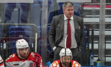 Наставник клуба КХЛ высказался о результативной ошибке защитника сборной Казахстана