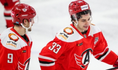 Хоккеист сборной Казахстана помог российскому клуб разгромить соперника в гостевом матче КХЛ