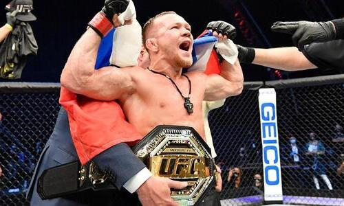 «Настоящий дикарь». Президент UFC не удивился исходу боя между Петром Яном и Кори Сэндхагеном