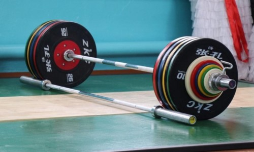Стали известны первые победители и призеры чемпионата Казахстана по тяжелой атлетике среди юниоров