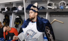 «Эй, спокойно». Представлено видео из раздевалки «Барыса» после победы над «Ак Барсом»