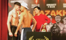 Казахстанский боксер «пободался» с британцем перед боем за титул WBO. Видео