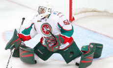 Клуб хоккеиста сборной Казахстана в КХЛ продлил контракт с лидером