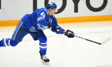 «Фото, наполненное опытом». «Барыс» показал снимок своего капитана с легендой КХЛ