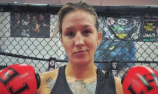В UFC нашли «близнеца» файтерши из Казахстана. Фотофакт