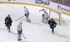 «Барыс» пропустил две шайбы за 69 секунд в матче КХЛ. Видео