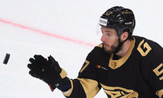 Конкурент «Барыса» на Востоке подписал защитника с 426 матчами в КХЛ