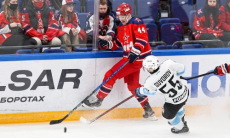 Даррен Диц «поразил» свои ворота и помог сопернику ЦСКА совершить грандиозный камбэк в КХЛ. Видео