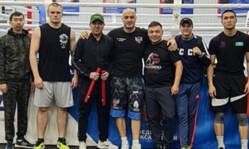 Чемпионы WBA из Казахстана продолжают подготовку к боям в Москве