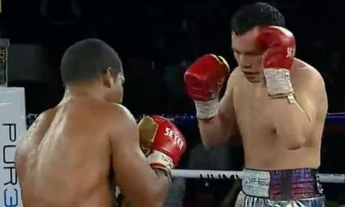 Боксер после боя с казахстанским нокаутером едва не сотворил громкую сенсацию. Видео