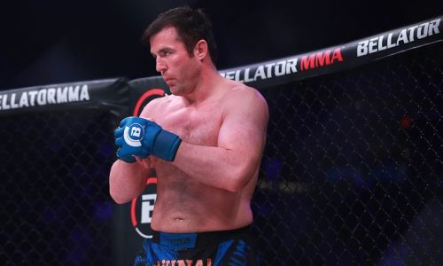 Легенда UFC и Bellator устроил драку в Лас-Вегасе и был задержан полицией. Видео