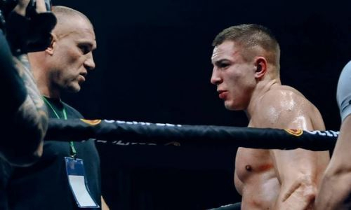 Казахстанский боксер обратился к болельщикам после досрочной победы в России