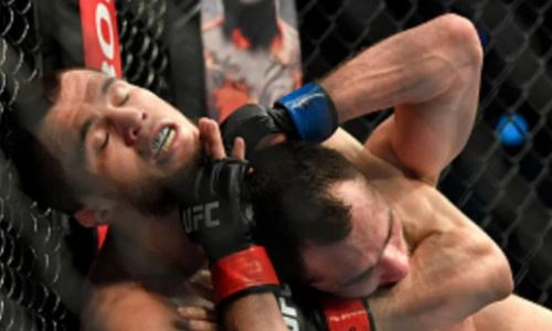 «Лучше, чем Хабиб». Кормье признал бой брата Нурмагомедова с казахстанцем самым элитным дебютом в UFC