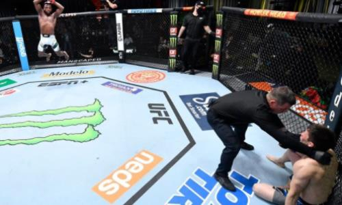 Названа главная ошибка Жалгаса Жумагулова в проигранном нокаутом бою UFC