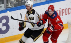 «Шикарный защитник». Хоккеист сборной Казахстана привел в восторг канадского тренера