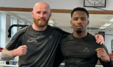 Непобежденный файтер UFC помогает сопернику Каната Ислама перед боем