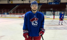 «Я потерял веру в себя...». Уехавший в Америку молодой форвард из Казахстана объяснил уход из «Барыса»