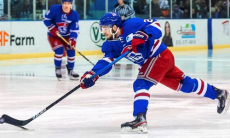 Казахстанский хоккеист сообщил о намерении попасть на драфт НХЛ после ухода из «Барыса»