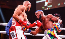 Бой претендентов на титул WBA закончился сенсационным разгромом непобежденного фаворита. Видео
