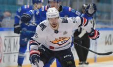 «Мы нашли способ уходить из под давления». Линус Виделль оценил уровень нынешнего «Барыса» и дал прогноз на пятый матч серии плей-офф КХЛ