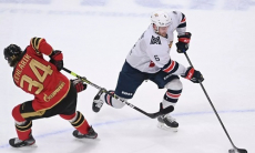 Удаление на 12-й секунде спровоцировало скандал в матче с унижением обидчика «Барыса». Видео