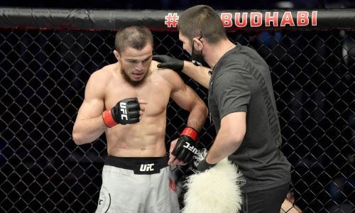 «Он впечатляюще выступил». В UFC появился «новый Хабиб»