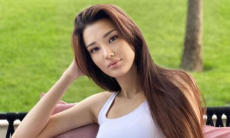 Сабина Алтынбекова показала сногсшибательную фигуру в красном платье