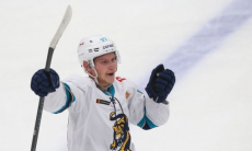 Соперник «Барыса» по КХЛ продлил контракт со своим главным бомбардиром