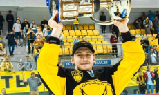 «Сарыарка» официально объявила о расставании с двумя хоккеистами