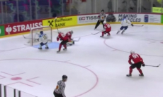 Казахстан в меньшинстве забросил самой сильной команде чемпионата мира-2022. Видео