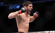 Экс-чемпион UFC в двух весах объяснил, почему Махачев заслуживает бой за титул
