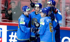 «Уже не метит в НХЛ?». Спасшуюся на ЧМ-2022 сборную Казахстана раскритиковали в России