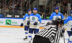 Хоккеист сборной Казахстана официально подписал контракт с новым клубом