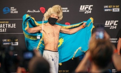 Казахстанских бойцов UFC официально лишили флага. Известна причина