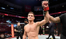 Непобежденный боец казахстанской команды устроил американцу декласс в UFC