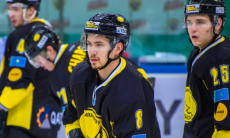 Экс-хоккеист «Сарыарки» пополнил состав конкурента «Барыса» по КХЛ